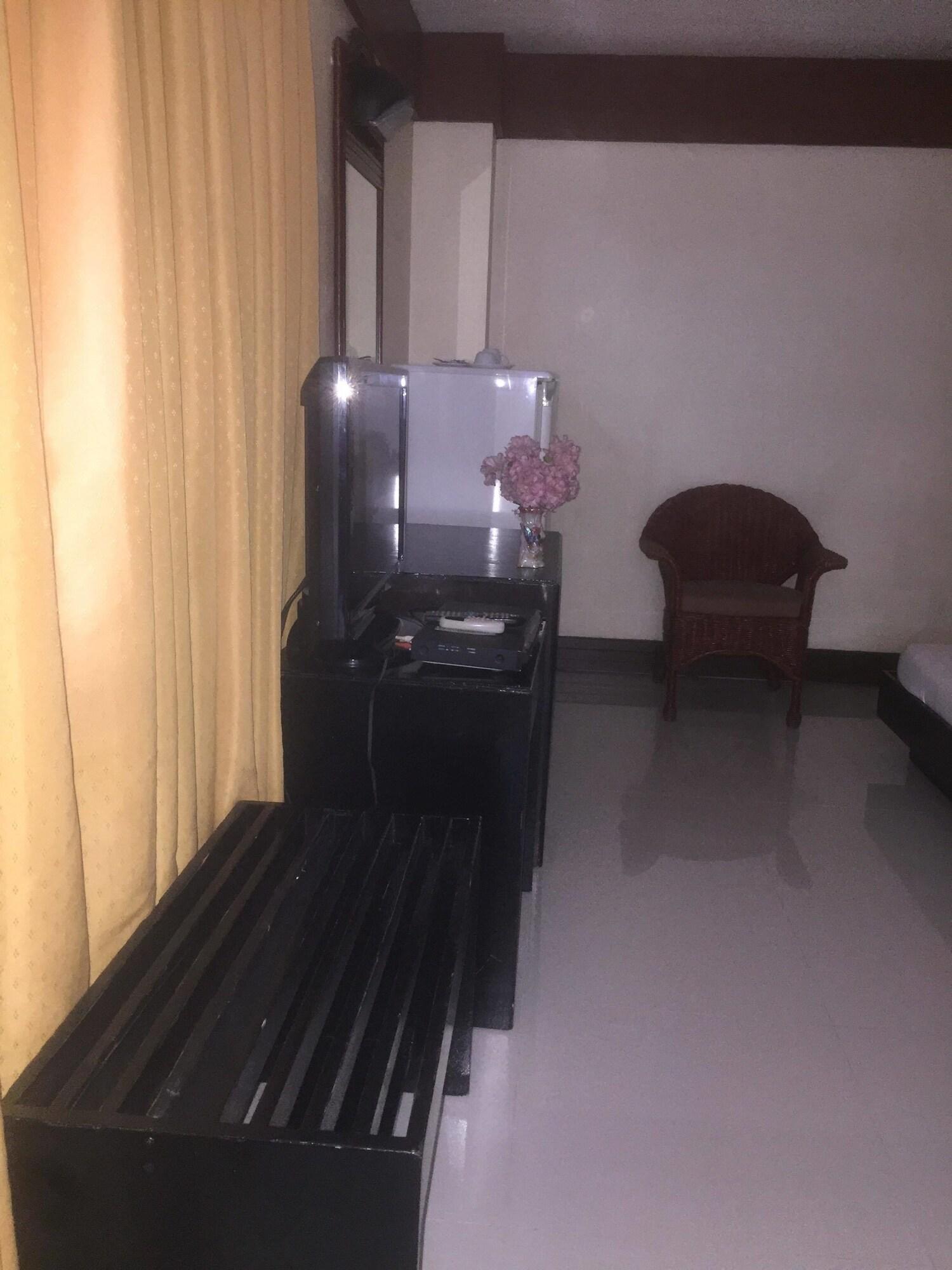 Paragon Suites Cebu Exterior photo