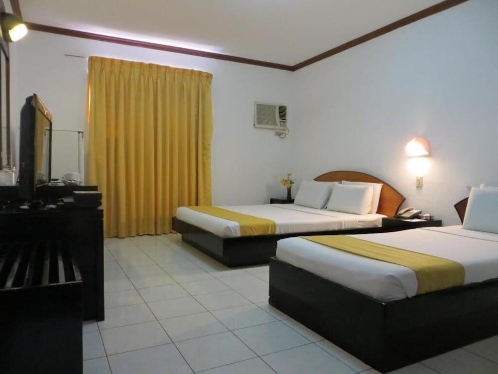 Paragon Suites Cebu Exterior photo