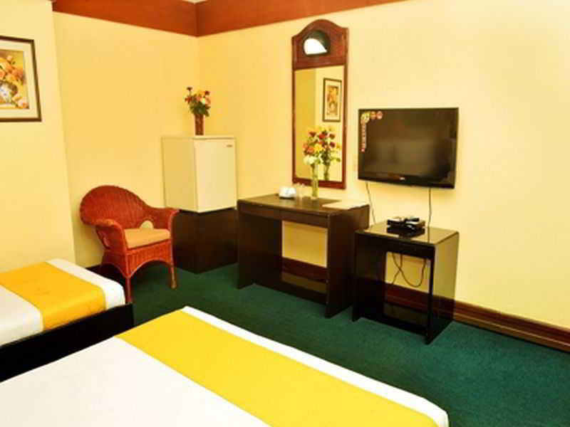 Paragon Suites Cebu Exterior photo