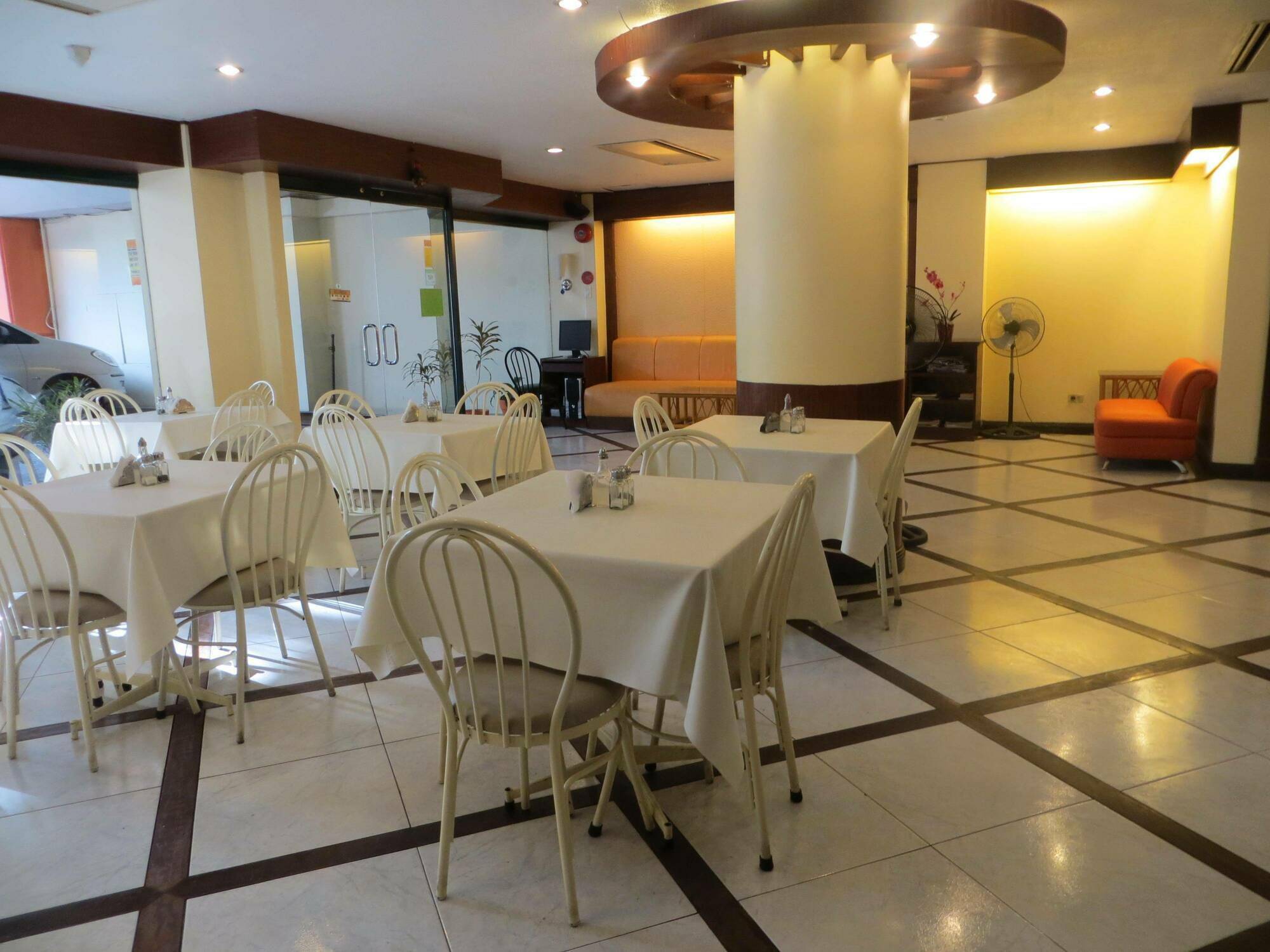 Paragon Suites Cebu Exterior photo